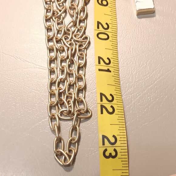 3 pc jewelry lot - marble tones w/ gold tone necklaces & shell earrings - NWT - - Picture 11 of 13